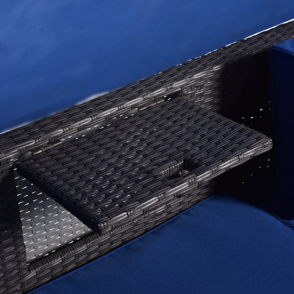 Cozy Backyard Daybed Retreat